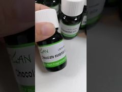 روغن ضروری سوزن‌های خوراکی کاج برای غذا و نوشیدنی با طعم جنگل‌های شمالی